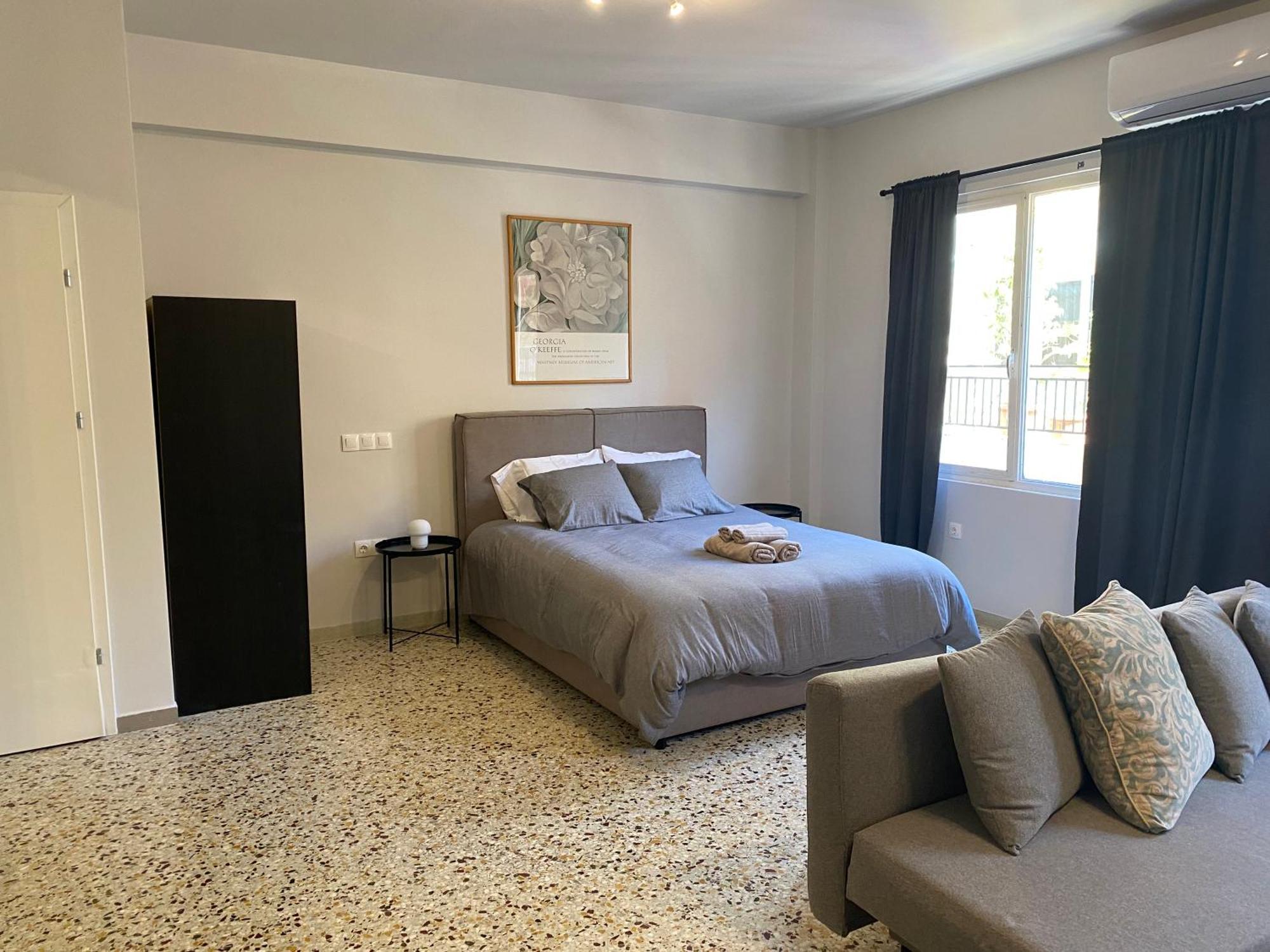 Pittaki Center Apartment
